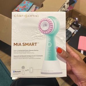 Brand New Mia Smart Clarisonic